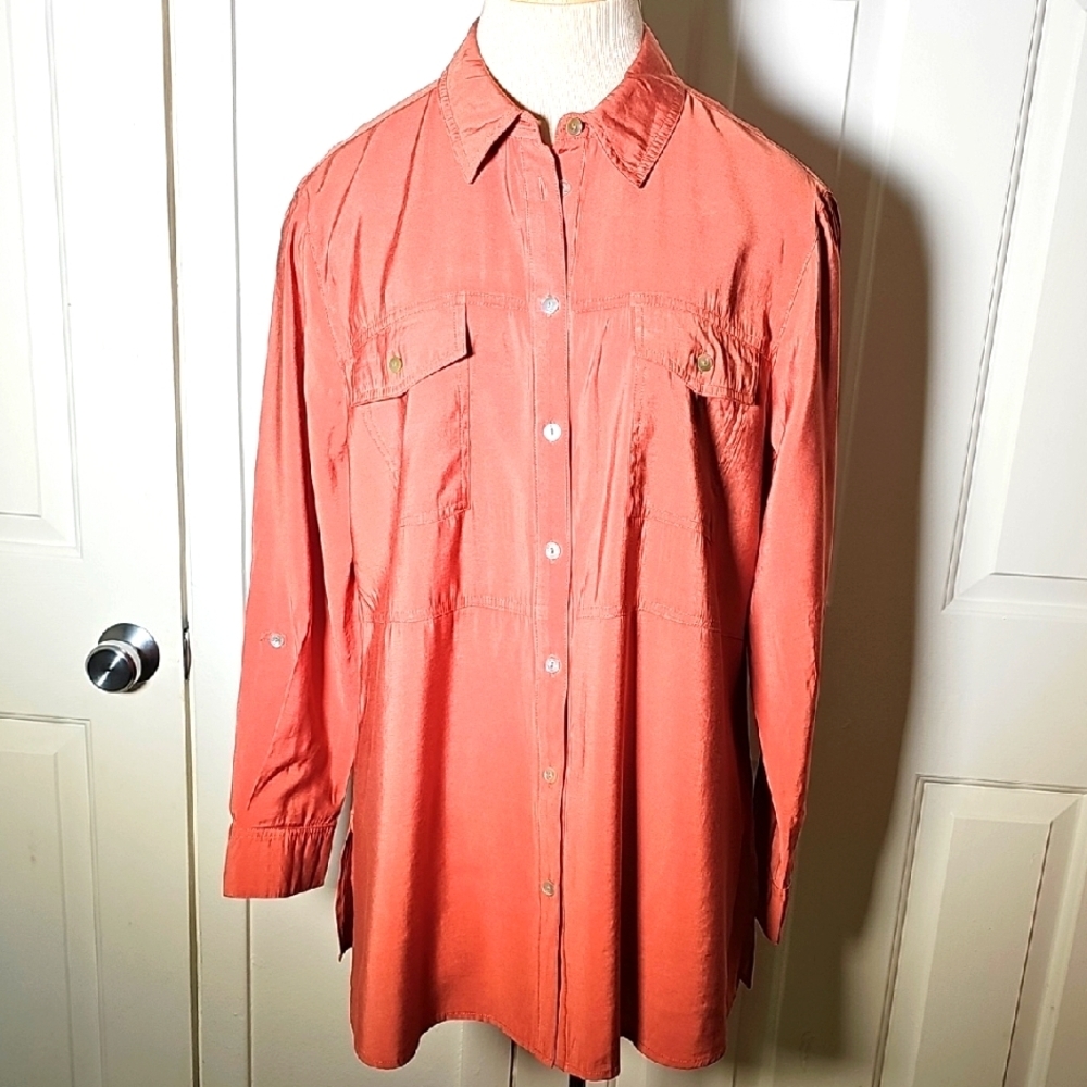 Vincente Orange Lightweight Shirt. Size Large.‎ Chest Pockets. Size Large.